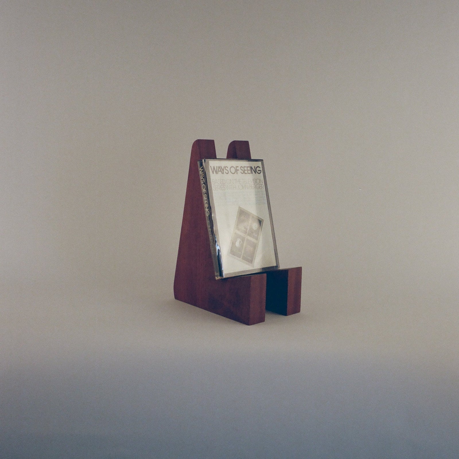 Piscina Book Stands