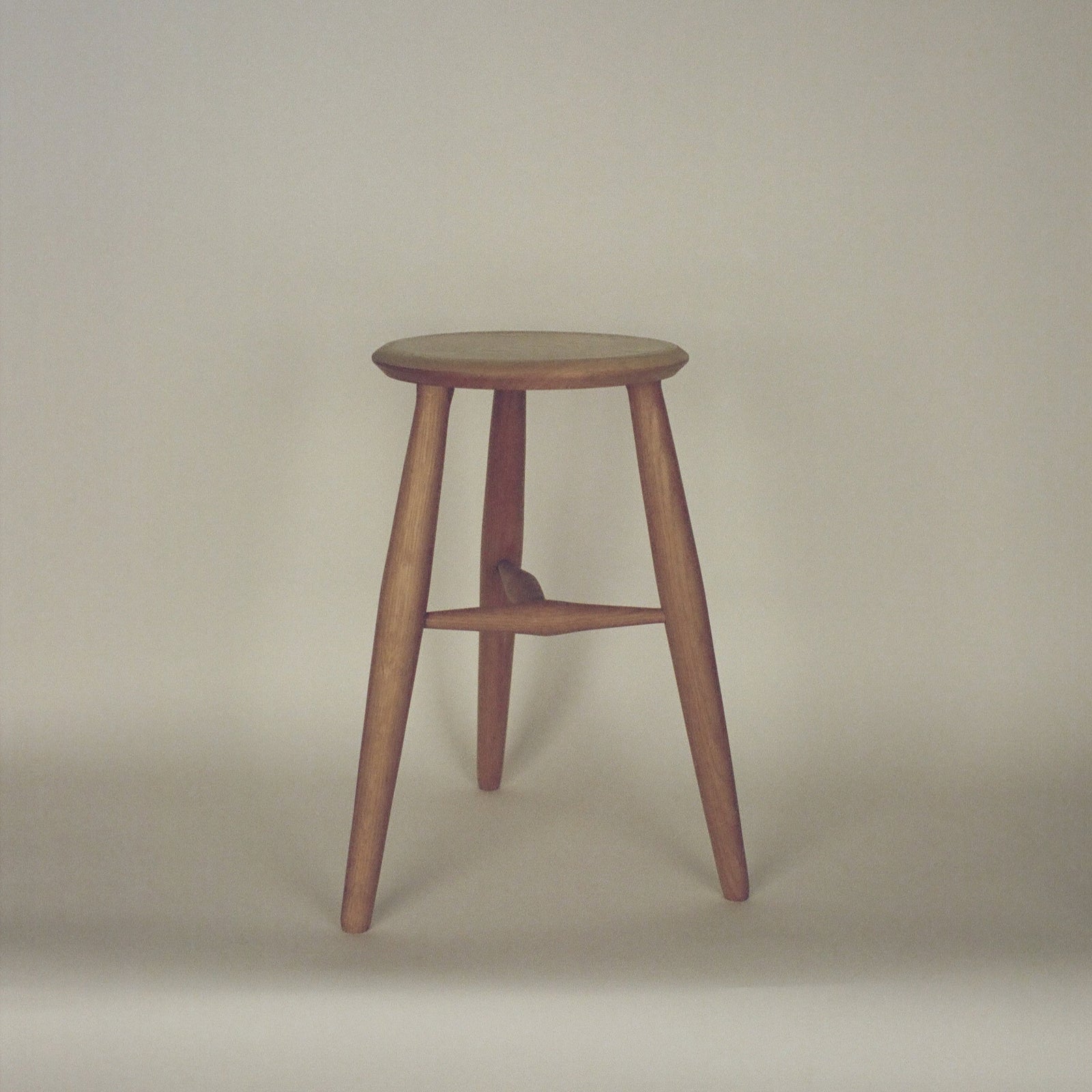 Luna Stool