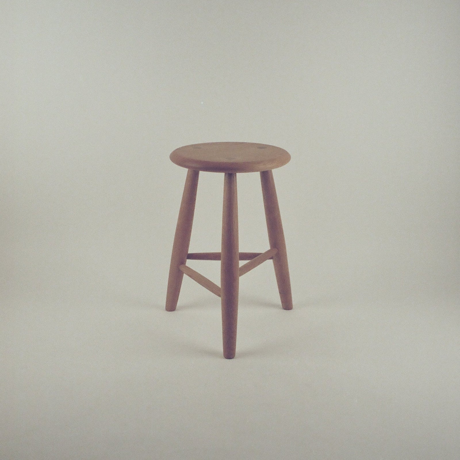 Luna Stool